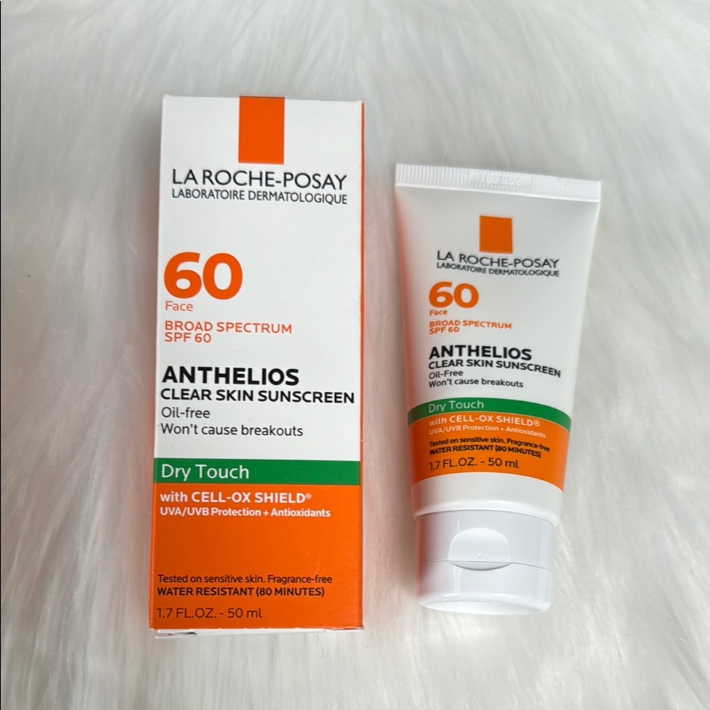 La Roche-Posay Anthelios Clear Skin Dry Touch Face Sunscreen SPF 60